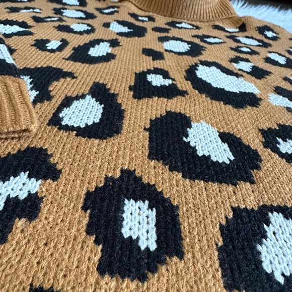 Mint Julep Boutique Oversized Turtleneck Leopard Sweater Dress Size Small - Picture 5 of 9